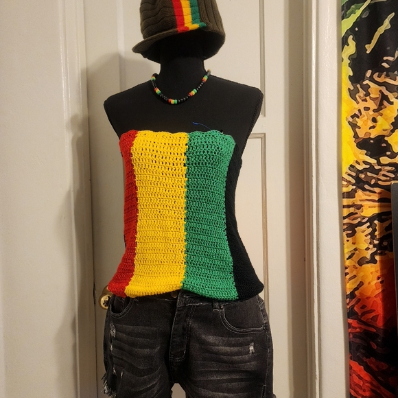 Women's top and hat combo - Picture 7 of 13